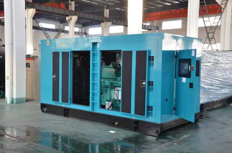 康明斯400KW靜音箱型發(fā)電機組